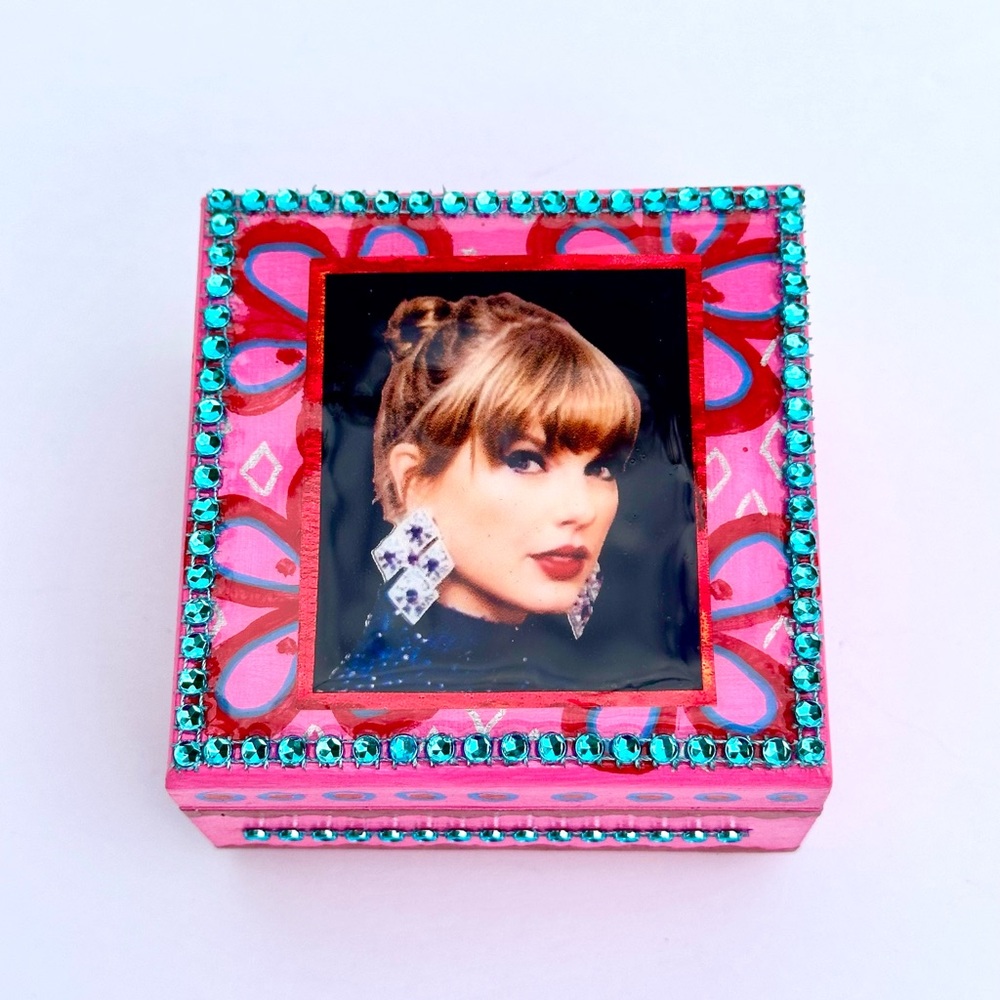 Pink and Blue Jewelry Box.